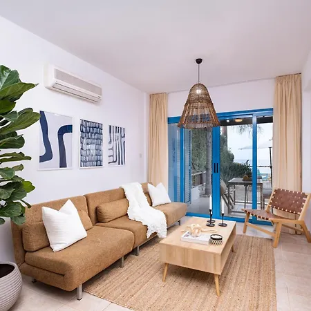 Kyma Ii Beachfront Holiday home